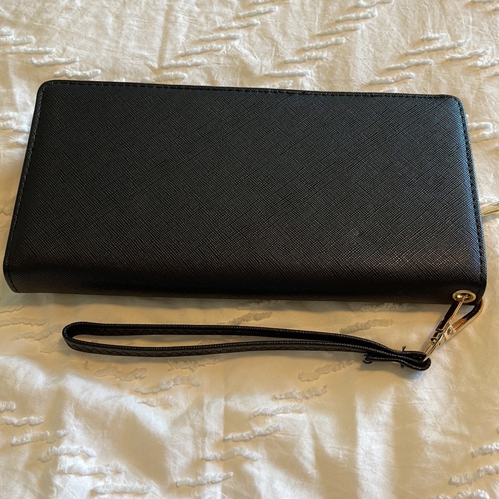 Black Wallet/Wristlet - Picture 2 of 5